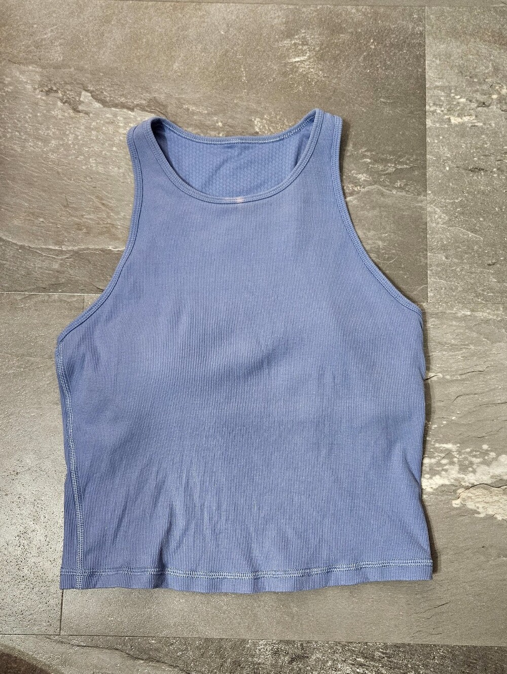 Vuori Pose Plyo Crop Tank Top. Ribbed. Built In Bra, Pads. Blue. Size S. Stain!